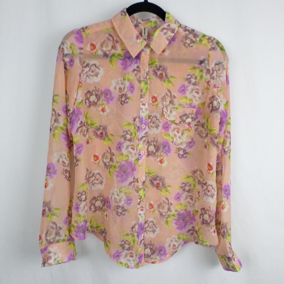 Xhilaration Tops - Pretty Pink Floral Button Down Blouse Xhilaration Tops - Pretty Pink Floral Button Down Blouse